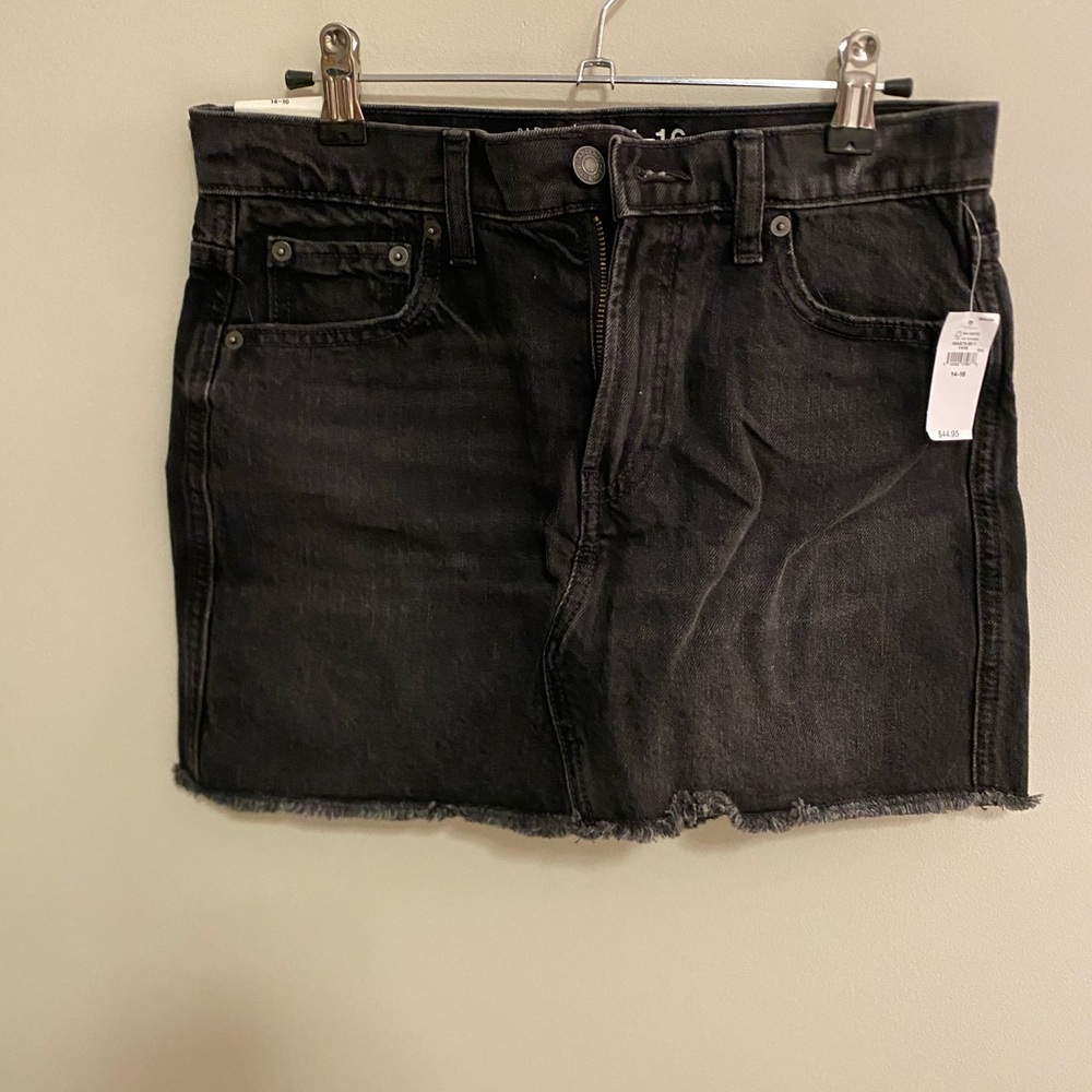 GAP Black Mini Pencil Skirt for Casual Night Out